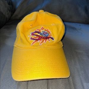 Reebok VTG WNBA CT Sun Adjustable Dad Hat